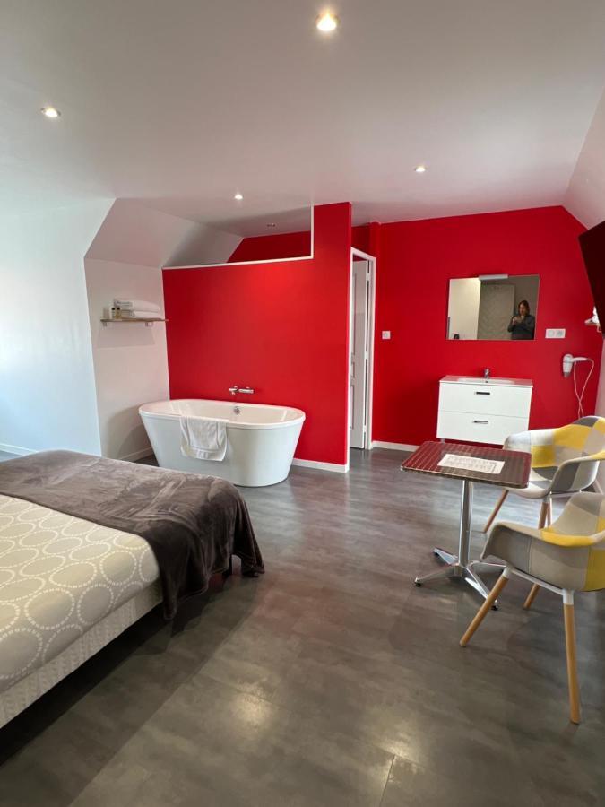 Aux Charmes Bed & Breakfast Isques Exterior photo